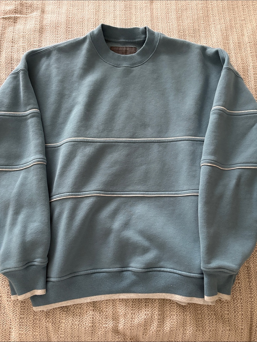 Abercrombie & Fitch Light Blue Crewneck Sweater